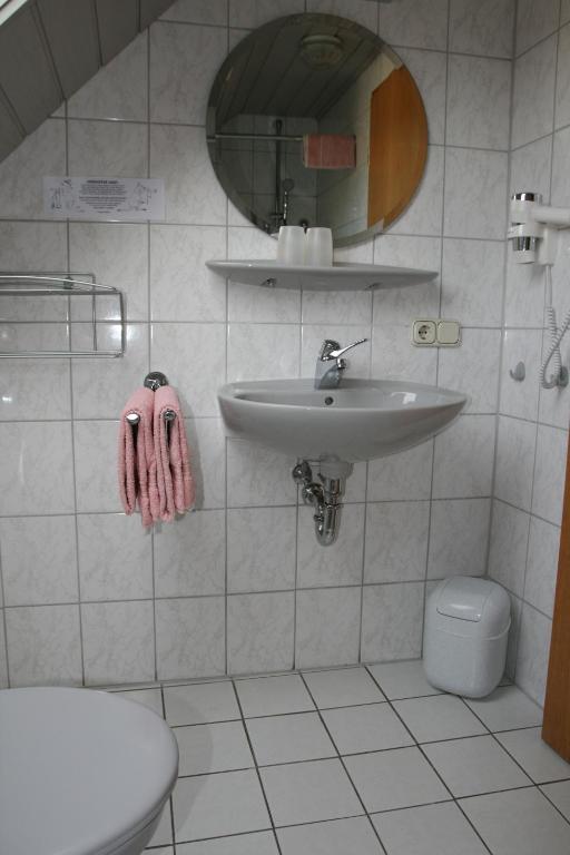 Weingut&Gästehaus Stephan Kohl Neumagen-Dhron Zimmer foto